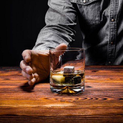 Etui na whisky + 2 szklanki dla męża taty faceta Etui na whisky + 2 szklanki dla męża taty faceta