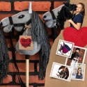 Zestaw Skippi - Hobby Horse szary i dodatkowy kantar - czerwony Zestaw Skippi - Hobby Horse szary i dodatkowy kantar - czerwony